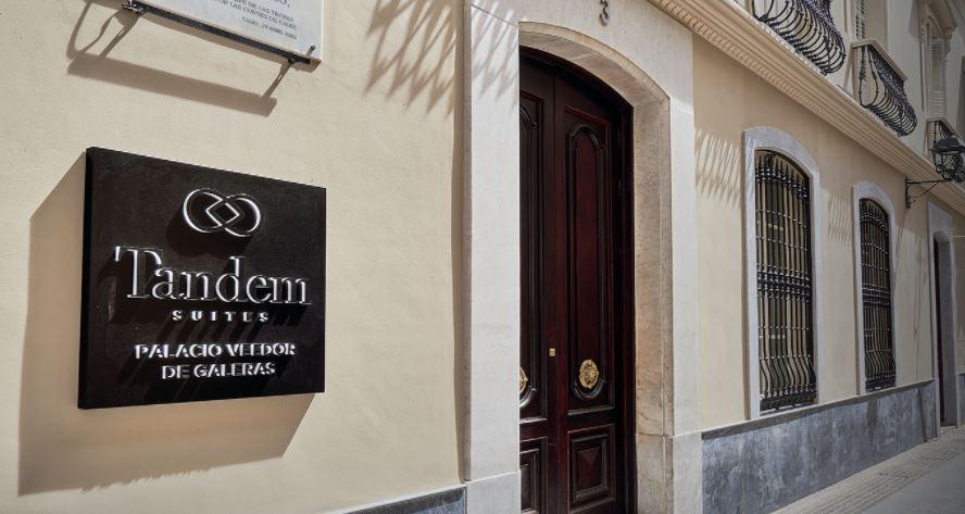 Tandem Palacio Veedor De Galeras Suites Cádiz Exterior foto