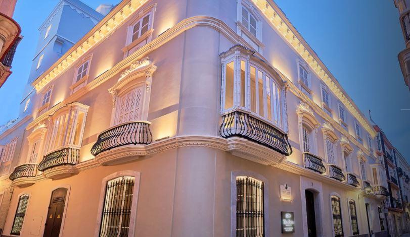 Tandem Palacio Veedor De Galeras Suites Cádiz Exterior foto