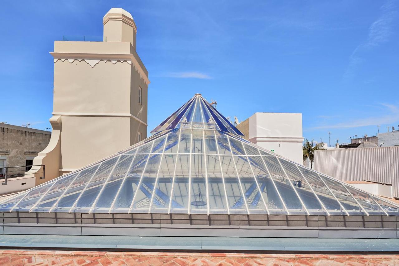 Tandem Palacio Veedor De Galeras Suites Cádiz Exterior foto