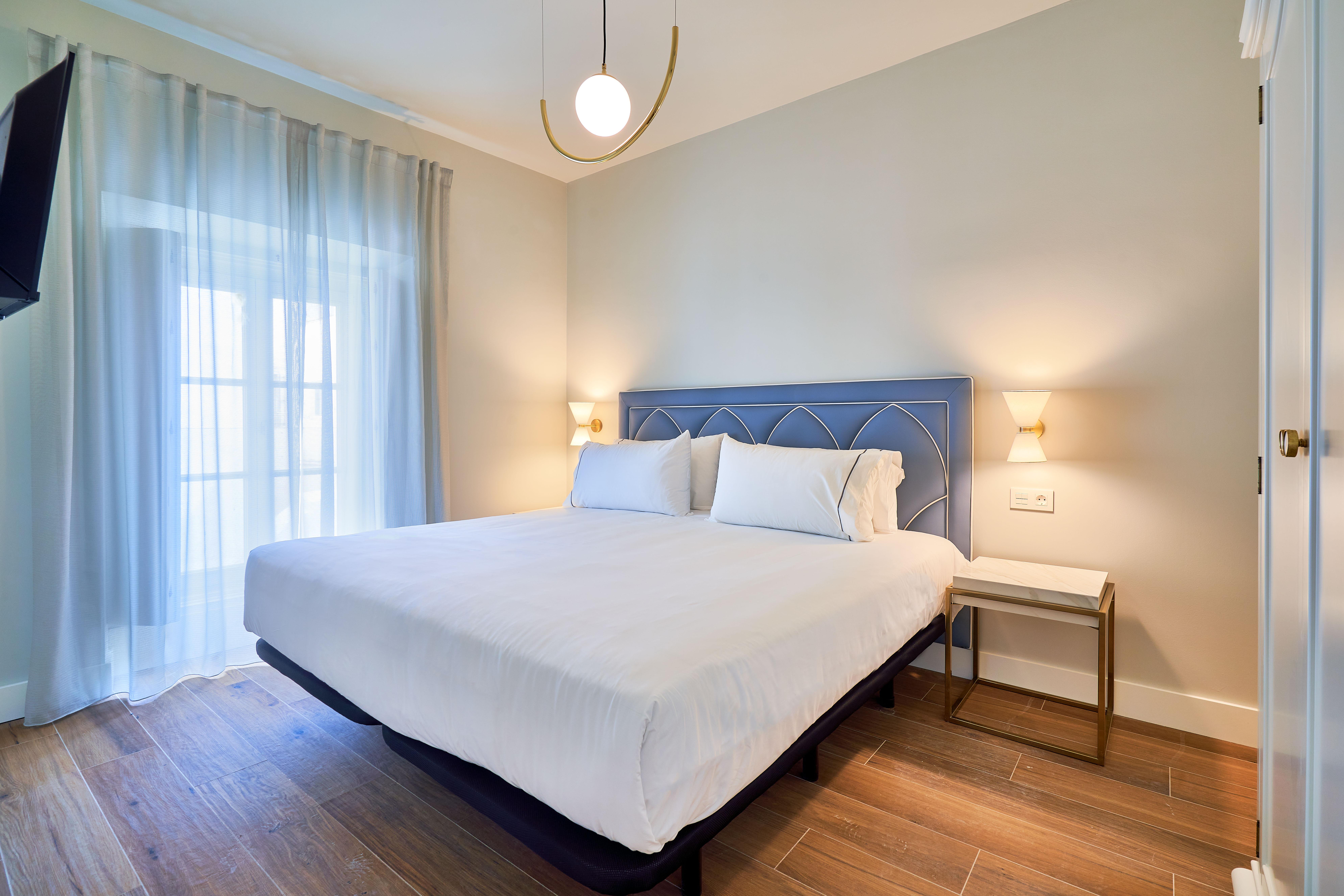 Tandem Palacio Veedor De Galeras Suites Cádiz Exterior foto